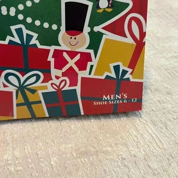 Elf 15 Days of Socks OMG! Santa's Coming! Men’s Size 6-12 Christmas Socks Advent - Picture 4 of 7